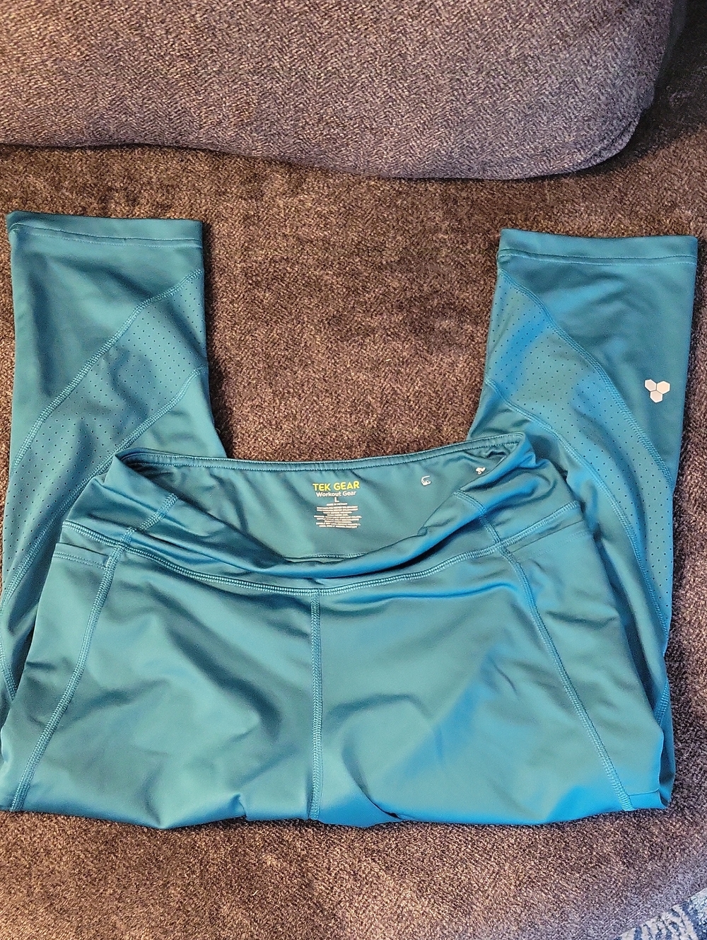 tek gear teal athletic leggings with perforated panels
